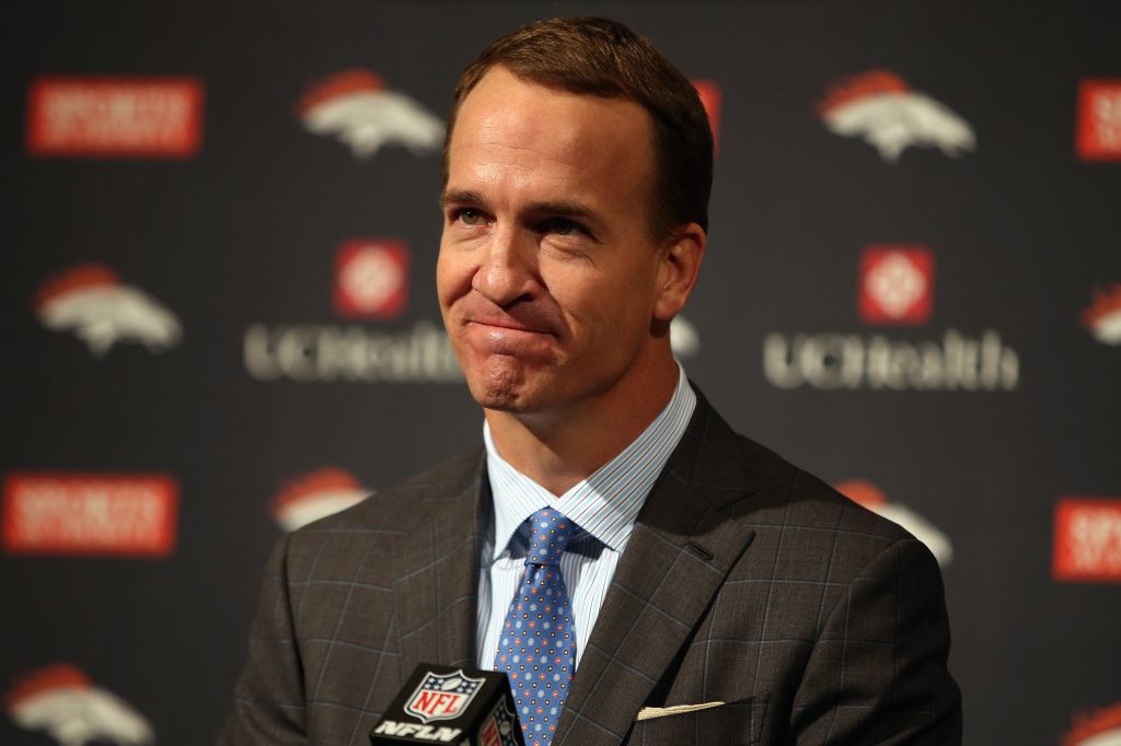 Peyton Manning Announces Retirement
