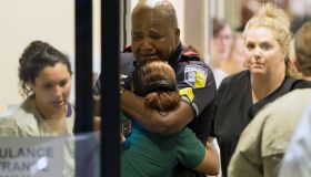 DART police officer cries at Hospital After Dallas Shooting