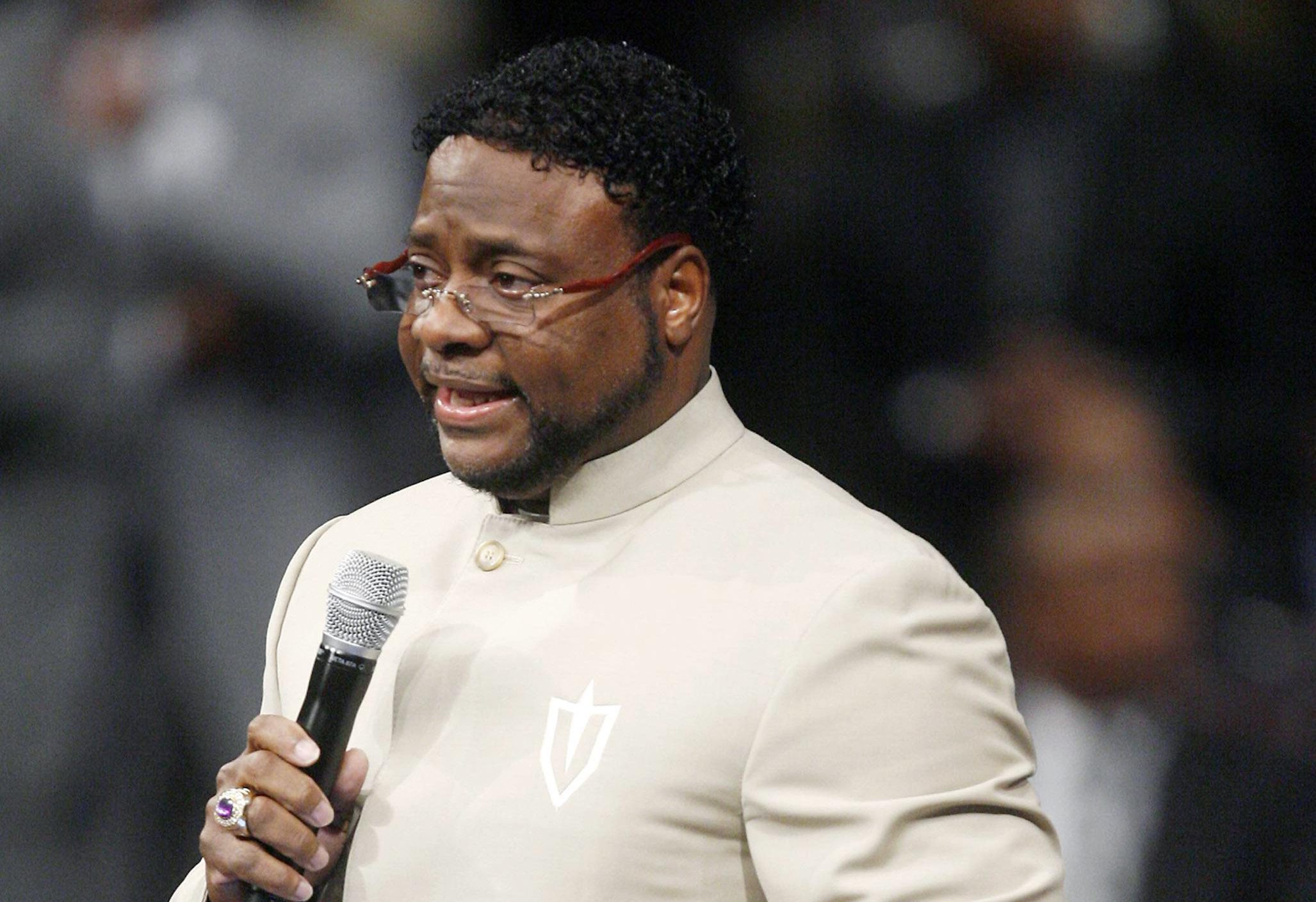 Bishop Eddie Long Discusses Sex Scandal Allegations