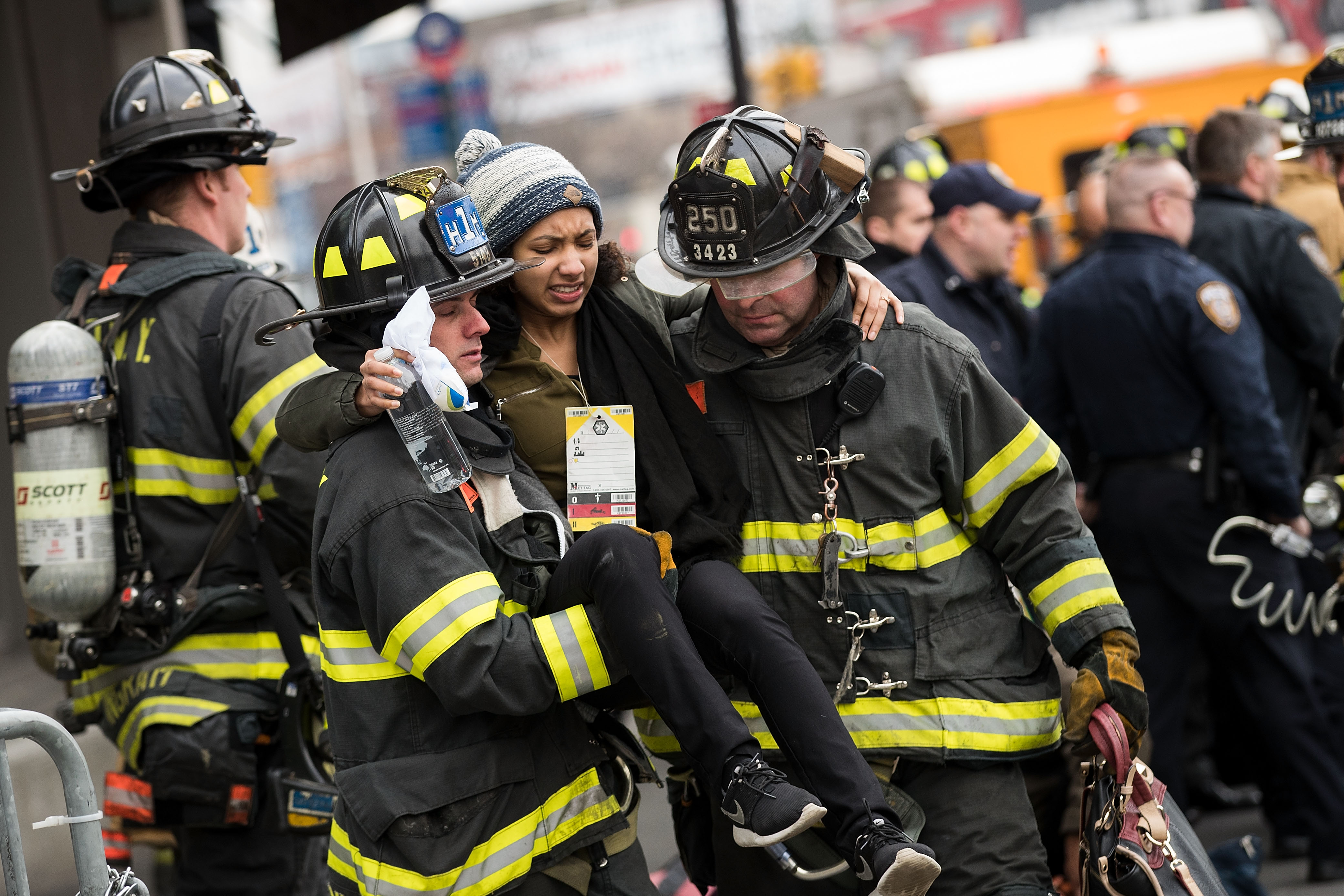 Long Island Railroad Train Derails At Atlantic Terminal In Brooklyn, Multiple Injuries Reported